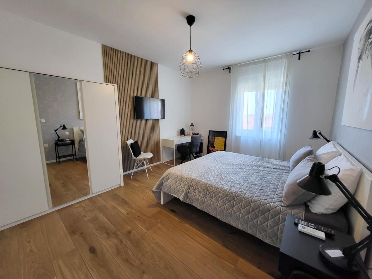 Central Rooms Šibenik Eksteriør billede
